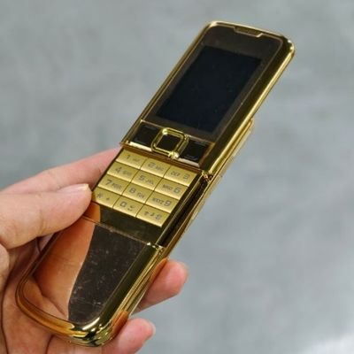 良い価格 2G GSM デュアルシム Bluetooth 新品クラシック 8800 スライダー 携帯電話 2.4インチ スクリーン オンライン